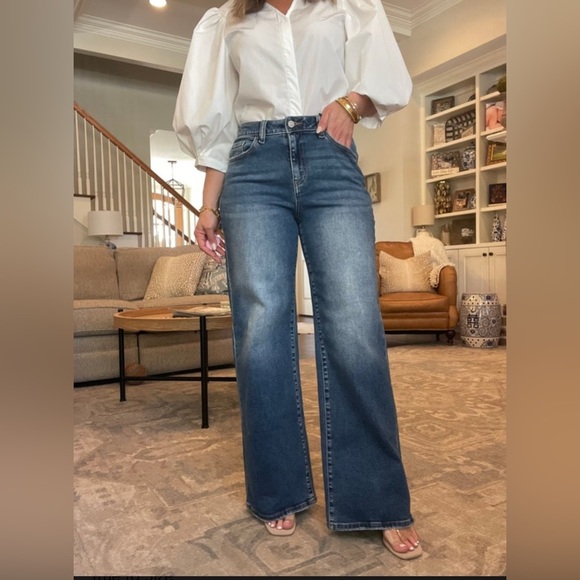 NWT Zenana High Waist Straight Leg Medium Wash Jeans - Picture 2 of 13